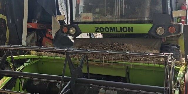中联谷王4LZ-9B自走式谷物联合收割机