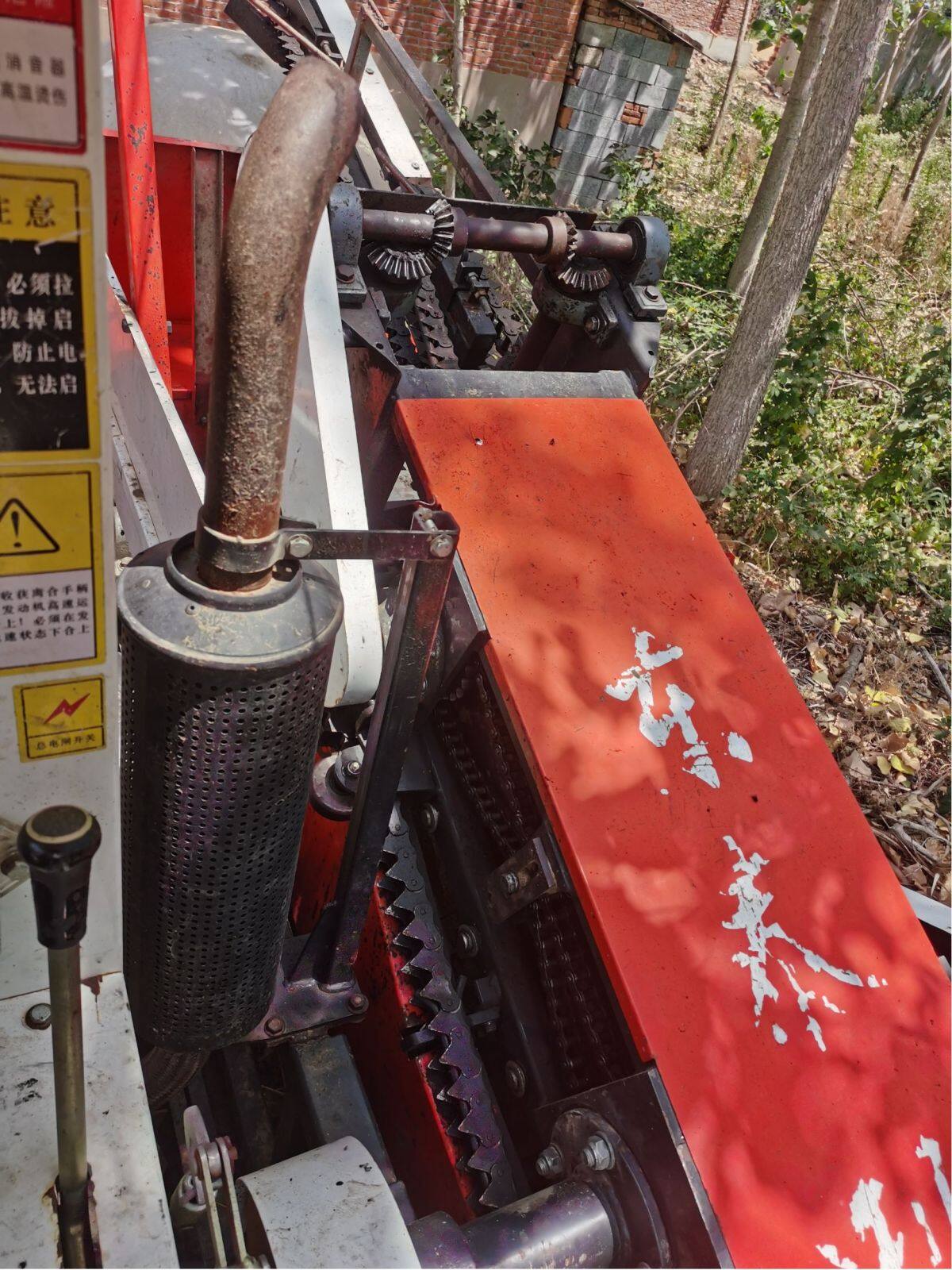 东泰4HD-2A花生联合收获机