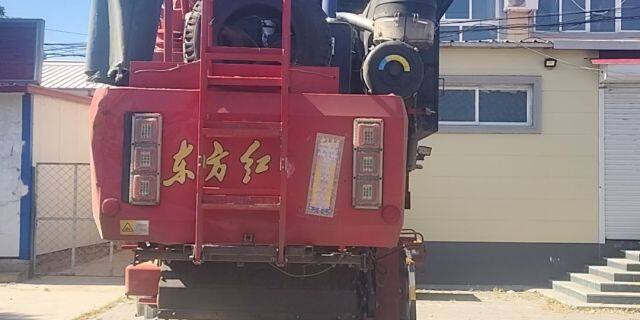 东方红10AK小麦收割机