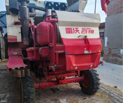 雷沃80S輪式谷物聯合收割機