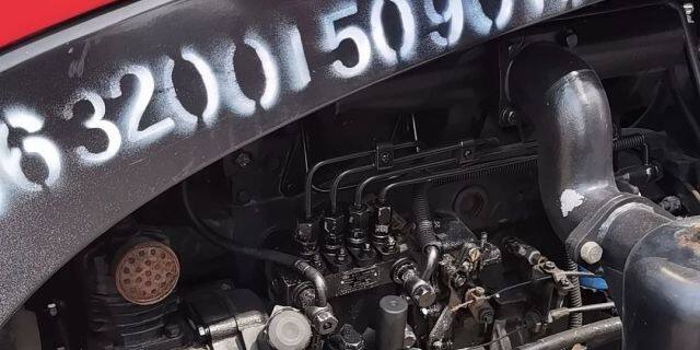 东方红MF400拖拉机