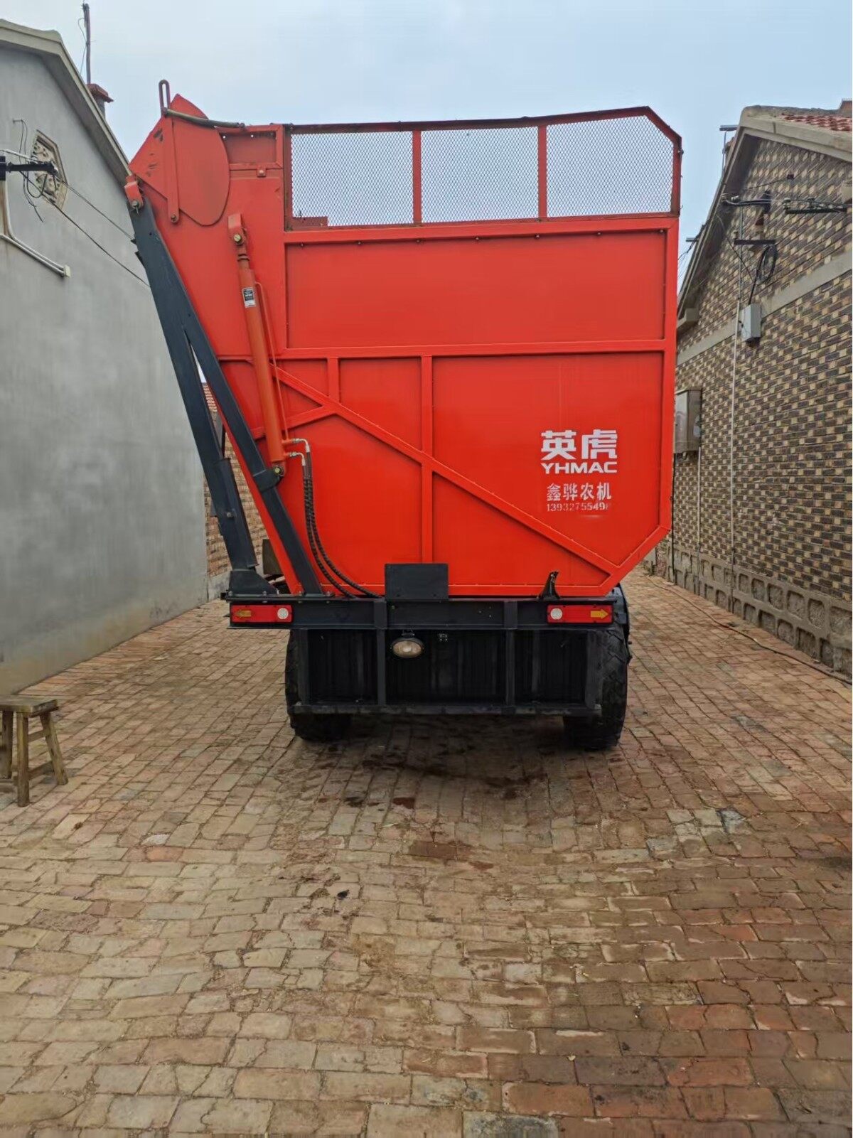 河北英虎4YZB-4F型自走式玉米收获机