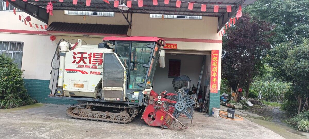 沃得旗舰版收割机