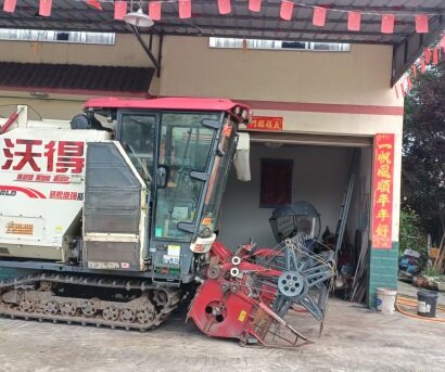 沃得旗艦版收割機