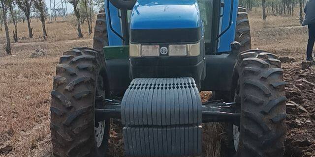 纽荷兰TM165拖拉机