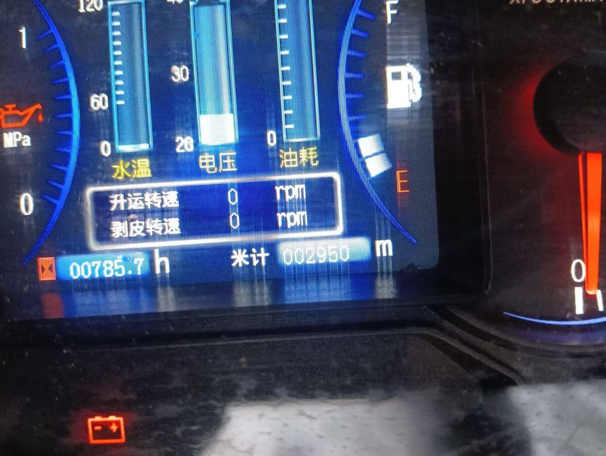 天人小六行玉米收割机