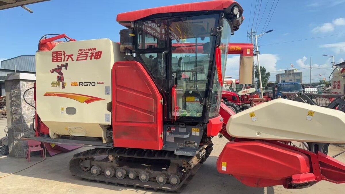 雷沃谷神RG70(4LZ-7G2A)神领航谷物联合收获机