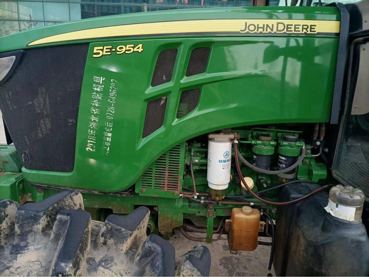 约翰迪尔5E-954拖拉机
