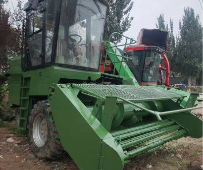 中聯谷王4QZ-3000自走式飼料收獲機