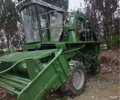 中聯谷王4QZ-3000自走式飼料收獲機