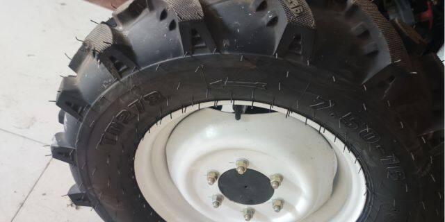 泰山E704-1轮式拖拉机