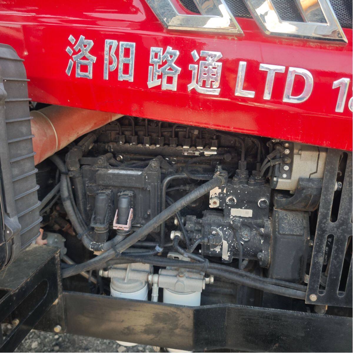 路通1804-6轮式拖拉机