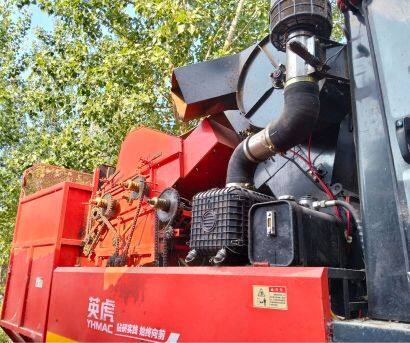 河北英虎4YZB-4J自走式玉米收获机