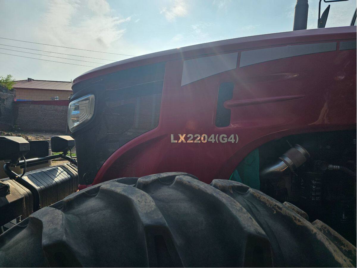 东方红LX2204拖拉机