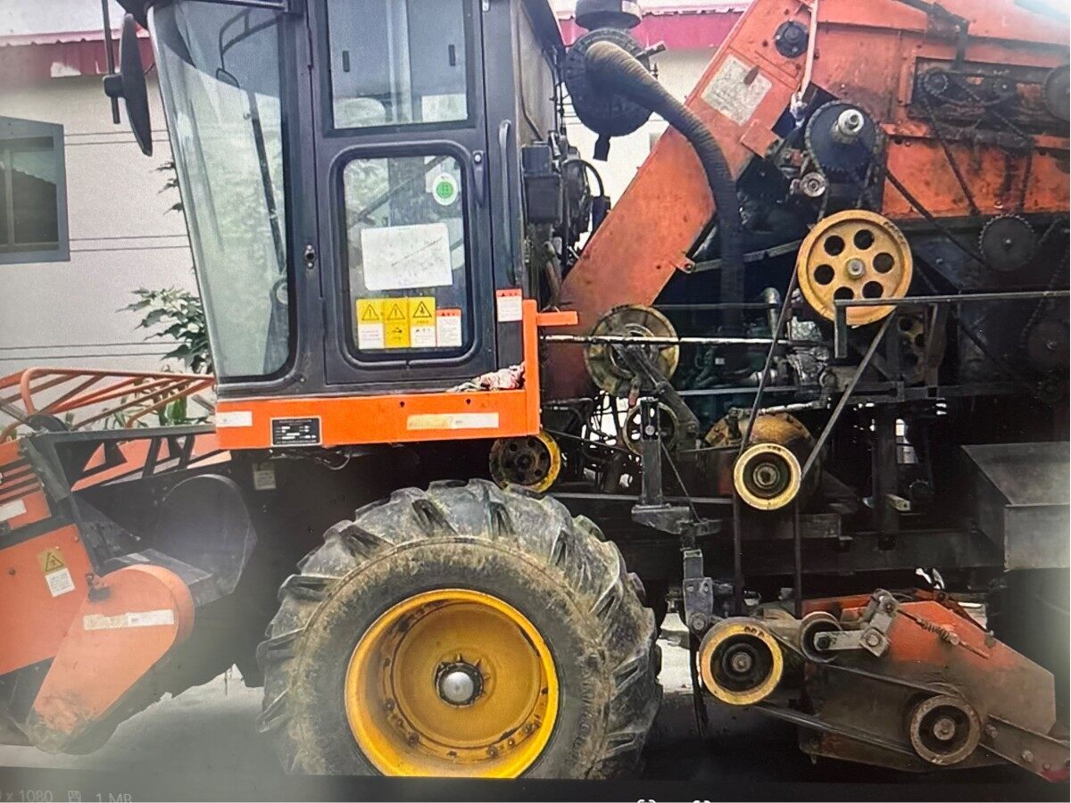 哈克4YZB-4自走式玉米收获机