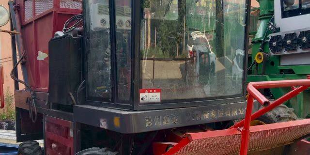 鑫驰4QZS-1600自走式青饲料收获机