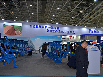 郑州龙丰再发力，携4款新产品亮相武汉国际农机展！