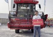 來自90后經銷商的認可：從小接觸新疆—2小麥機，對中聯收獲完全認可