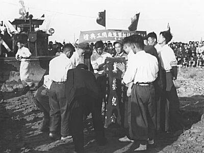 中国一拖70年丨东方红演绎中国红
