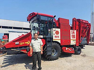 用戶說裕龍：沃得“新利器”助力跨區(qū)“老把式”馳騁玉米地