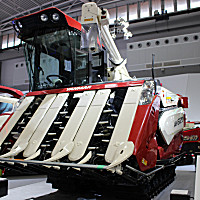 洋馬AW6120水稻收割機