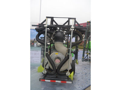 东方红3WFQ-1500P牵引式果林喷雾机
