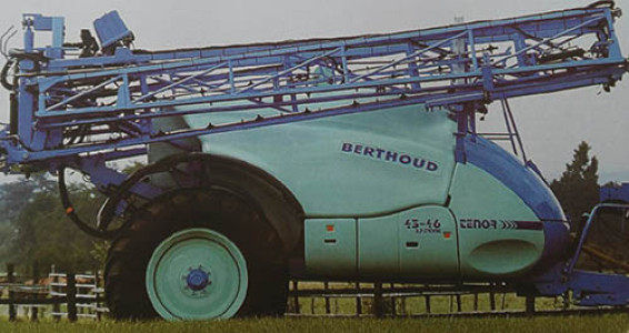 波尔图(Berthoud)TENOR牵引式喷药机