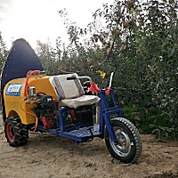 果哈哈G6T自走式果园喷雾机