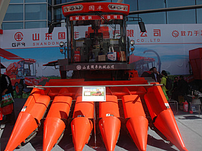 山东国丰4YZ-5型自走式玉米籽粒收获机