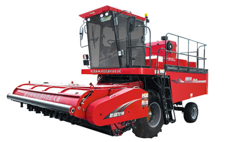 新疆牧神4KZ-300型自走式秸秆收获打捆机