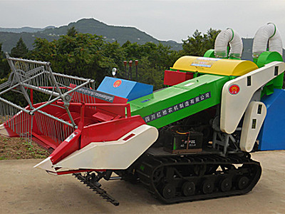 四川红驰4L-0.8履带式谷物联合收割机