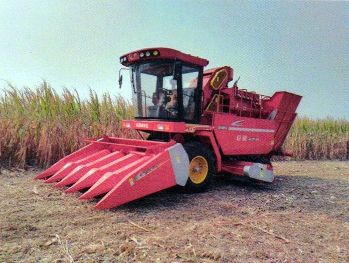 巨明4YZP-5A自走式玉米收获机
