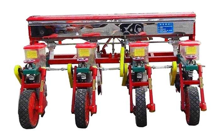 帝辛丰2BYF-4玉米施肥播种机