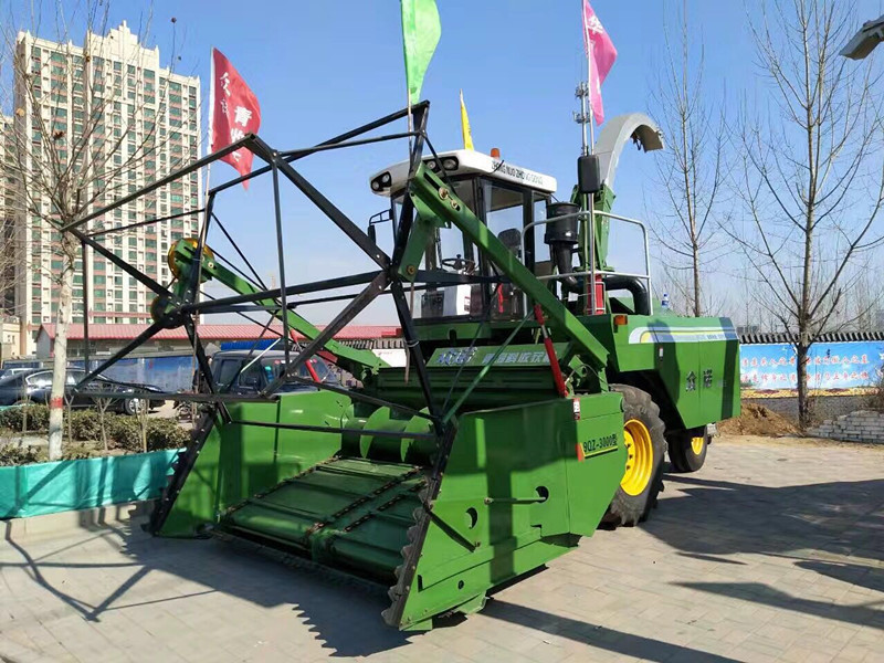 华昌机械众诺4QZ-3000自走式青饲料收获机