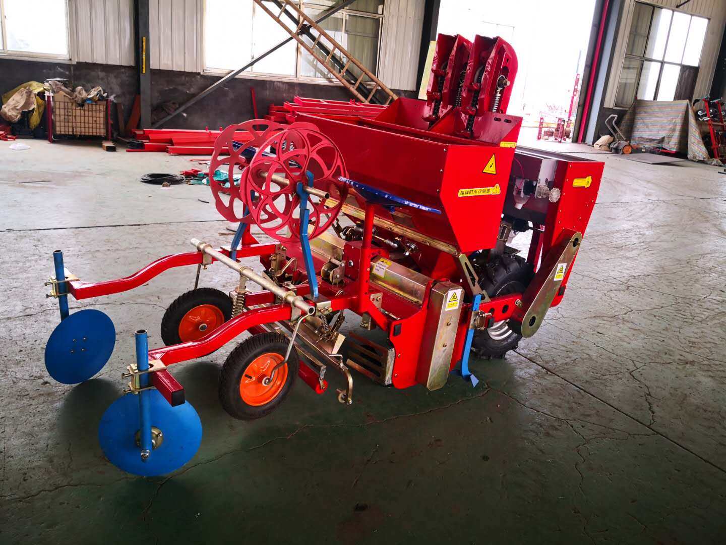 十勝農機 馬鈴薯播種機 十勝農機 馬鈴薯播種機