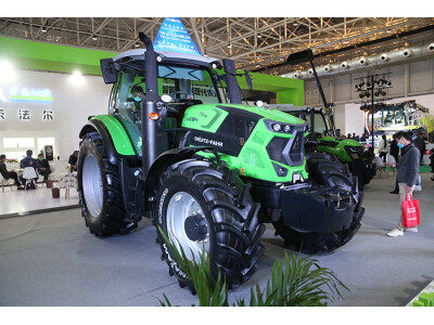 道依茨法爾7Wps-2204輪式拖拉機