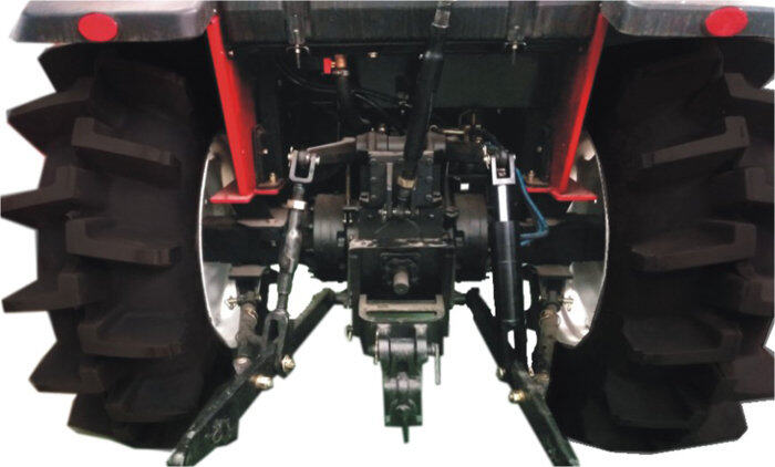 東方紅MF704水田型拖拉機