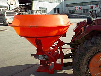 福生金地CDR-1000单圆盘塑料桶撒肥机长拉线控制扬肥机
