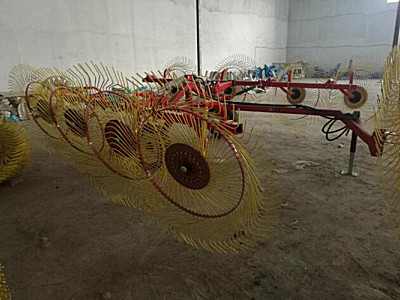 哈尔滨诺斯9LYZ-8牵引式液压折叠搂草机