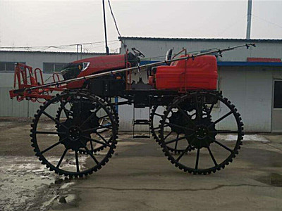 中农嘉禾3WPZ-700B自走式喷杆喷雾机