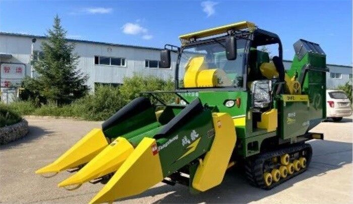 方正一收4YZ-2L兩行履帶式玉米收獲機