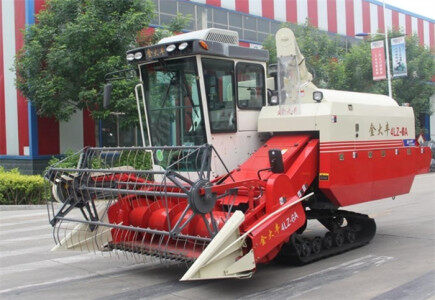 金大丰4LZ-6B履带式全喂入谷物联合收割机