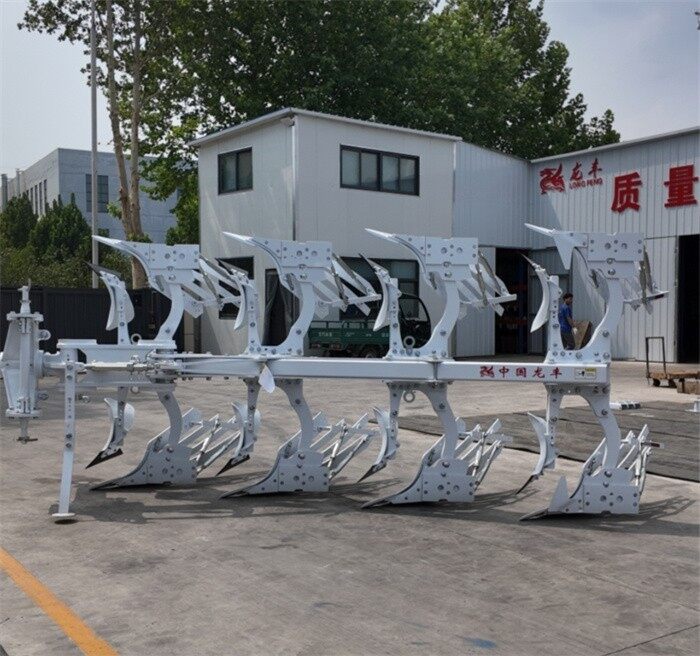 龍豐J-1LYFT-J440C液壓調(diào)幅翻轉(zhuǎn)犁