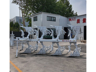 龍豐J-1LYFT-J440C液壓調(diào)幅翻轉(zhuǎn)犁