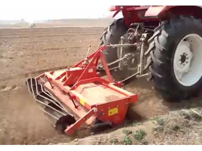 西安亚澳1GKNB-220花辊多功能变速旋耕机作业视频