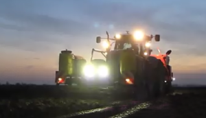 纽荷兰T7050+格立莫GL420马铃薯种植机作业视频