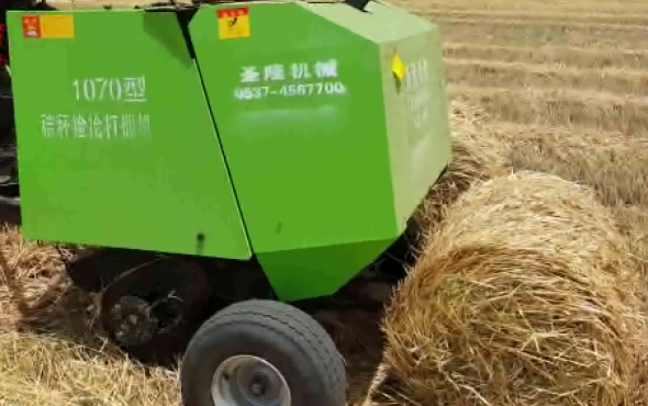 曲阜圣隆SL-70100小麦秸秆捡拾打捆机作业视频