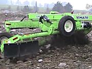 北垦舒尔特SRW1400翻石头机和HR-8000捡石头机作业视频