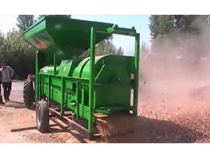 福麟5TY-180玉米脱粒机作业视频