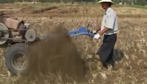 稻田免耕开沟机的使用与维护